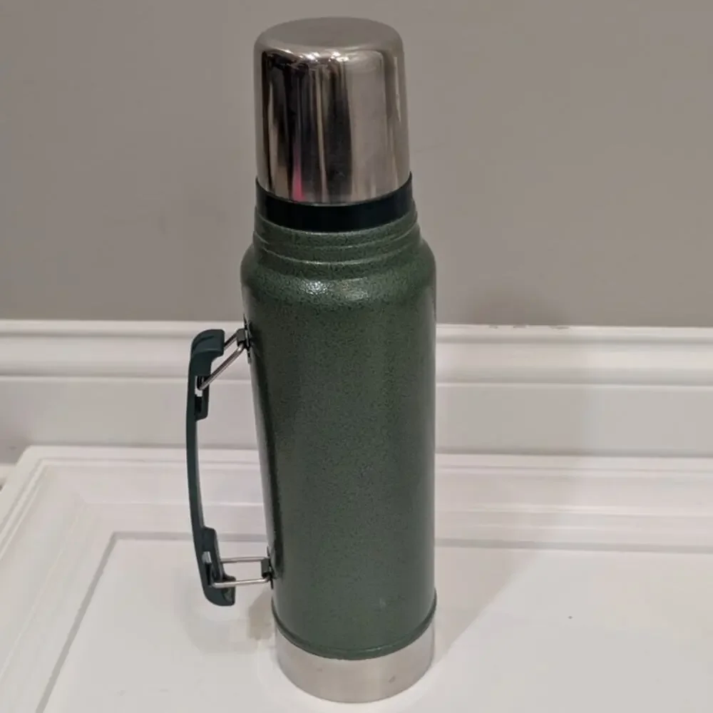 Stanley Classic Vacuum Bottle Thermos Hammertone Green Hiking Camping Heavy Duty